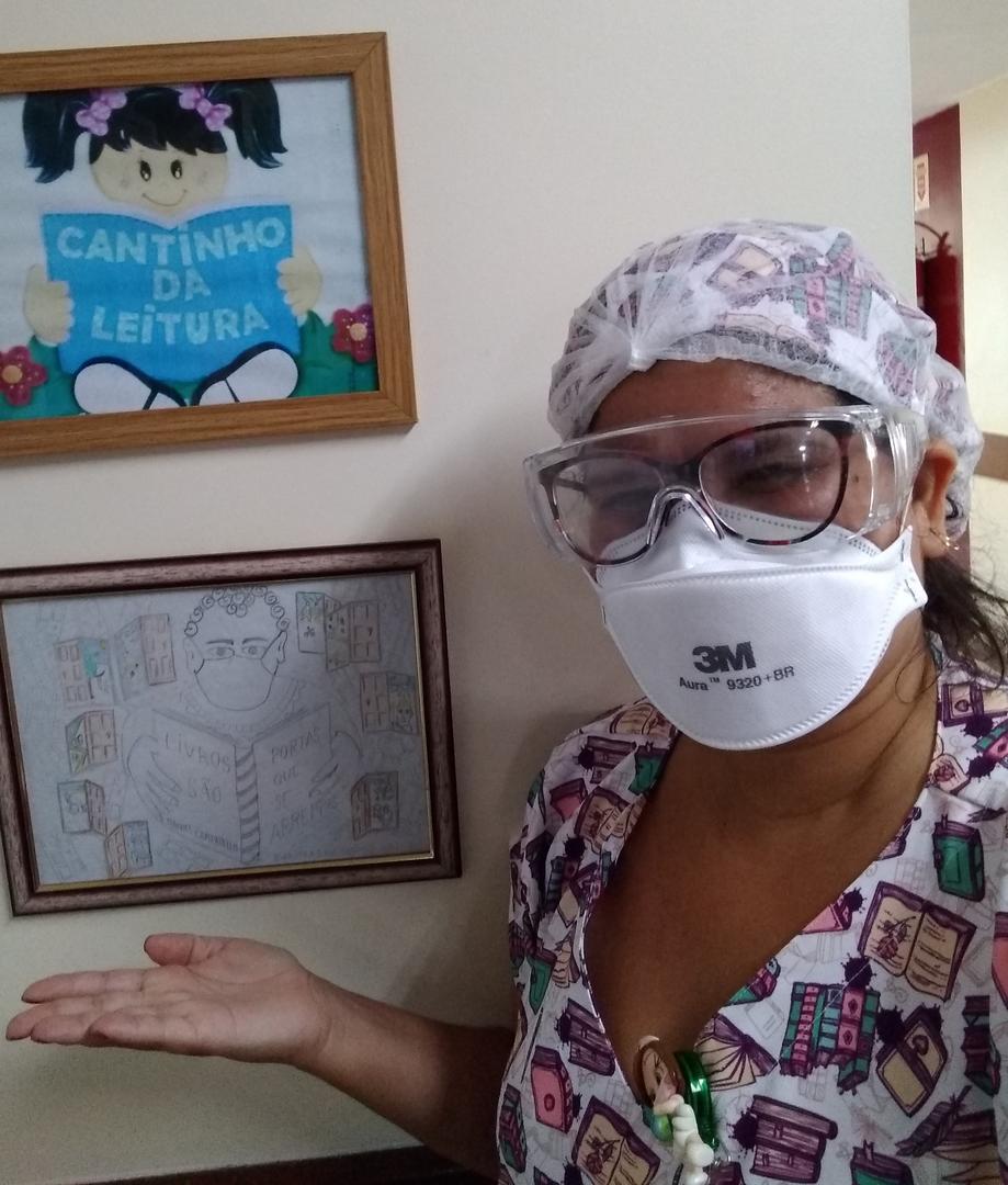 Meu nome é Carolina Miranda sou Enfermeira e estou escrevendo poesias. Siga @canti_nhodaleitura. É lindo 😍