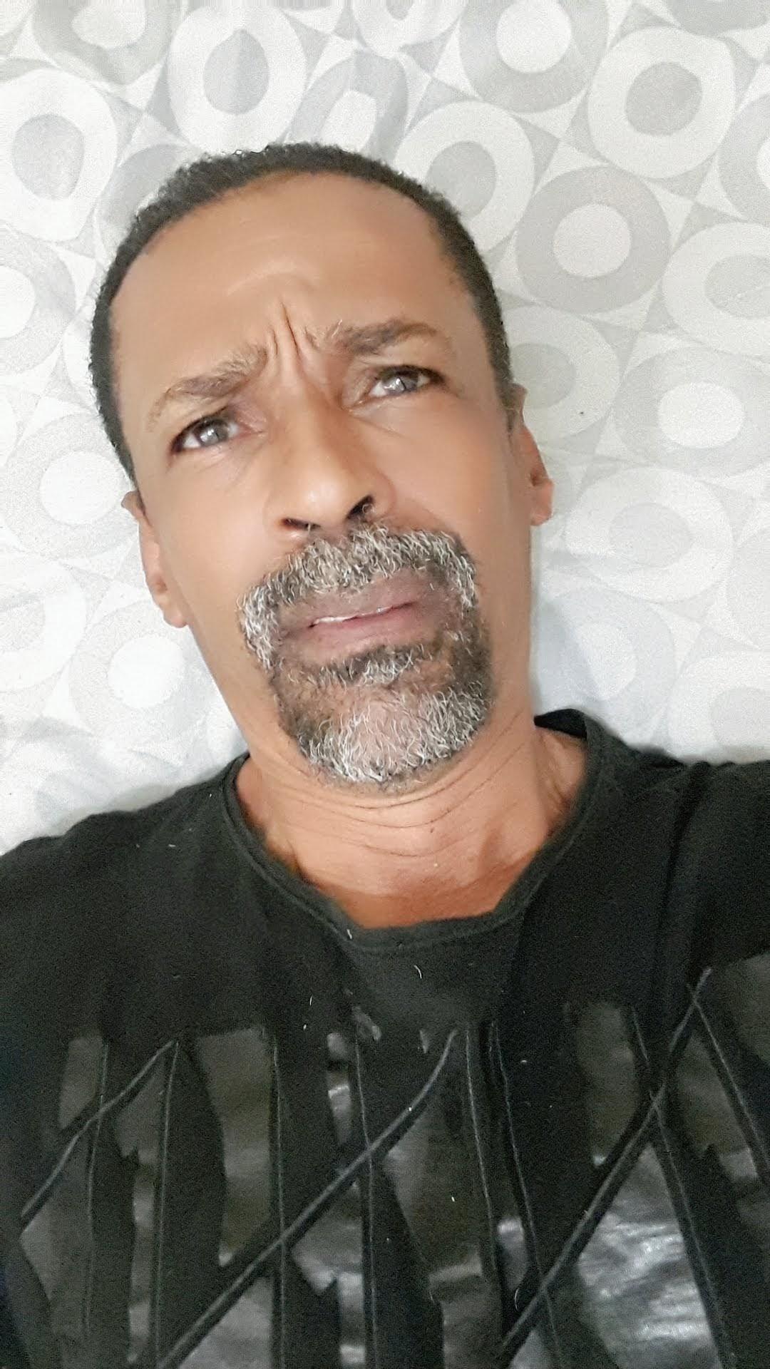 INTIMIDADES DO CAFÉ E O LEITE. "Ficção de um pensamento."