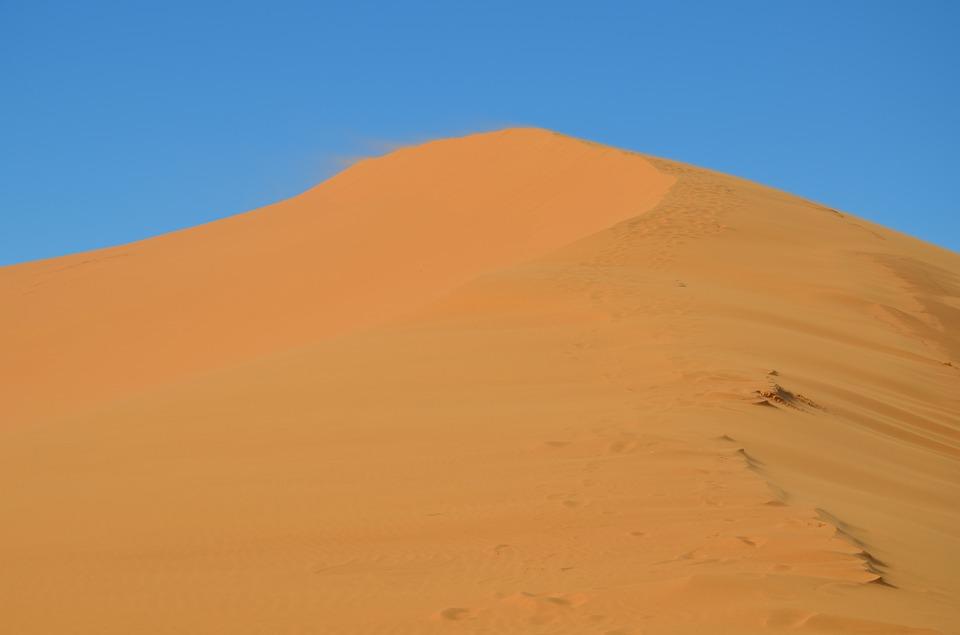 O deserto de passos/O deserto de andares